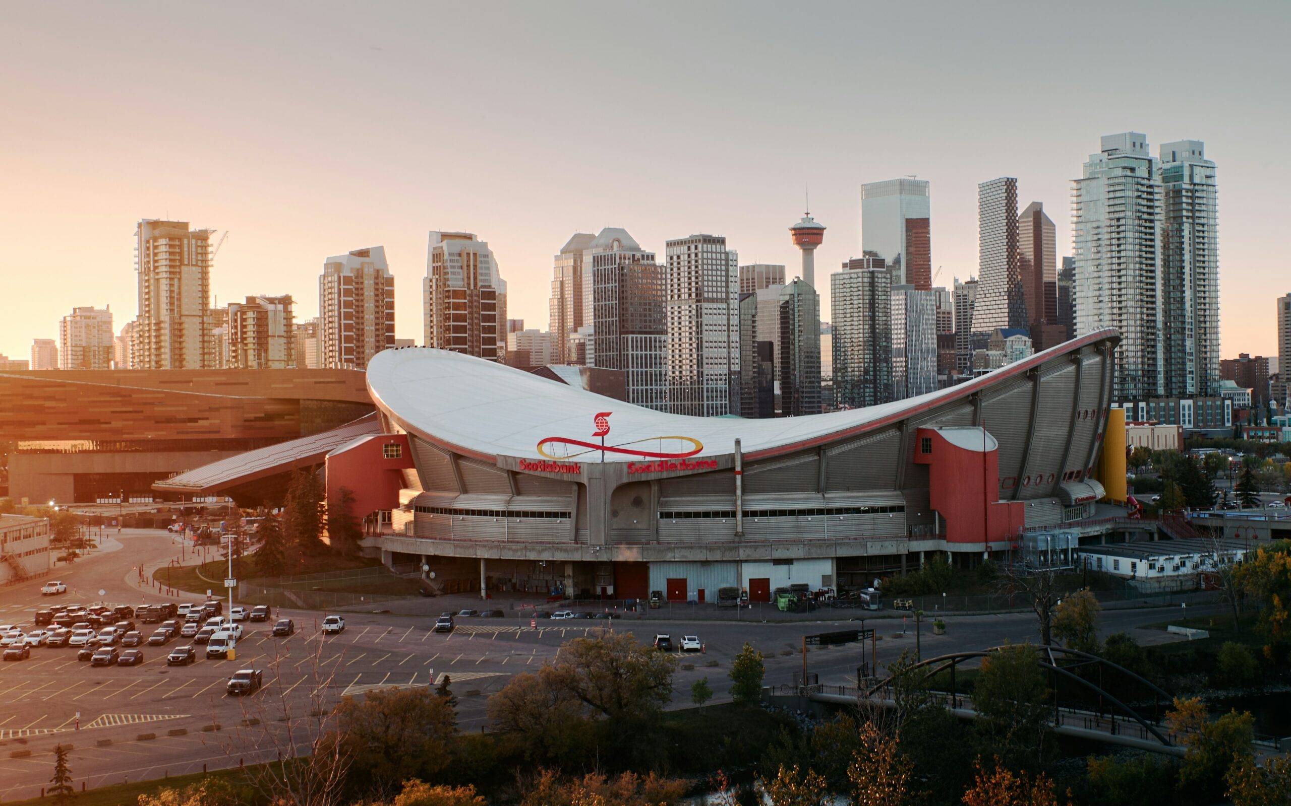 Image of City of Calgary Downtown, Saddledome
